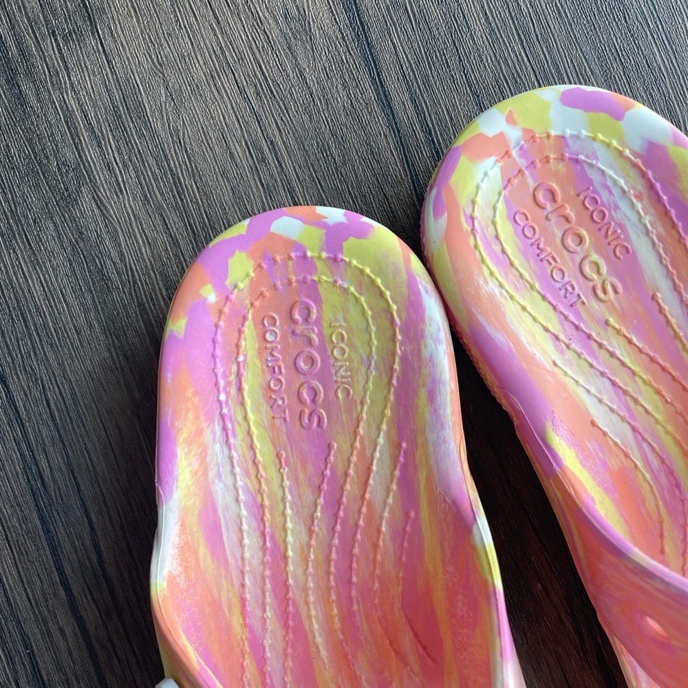 NWOT Crocs Unisex Marbled Slides in Pink and Orange - Picture 3 of 7